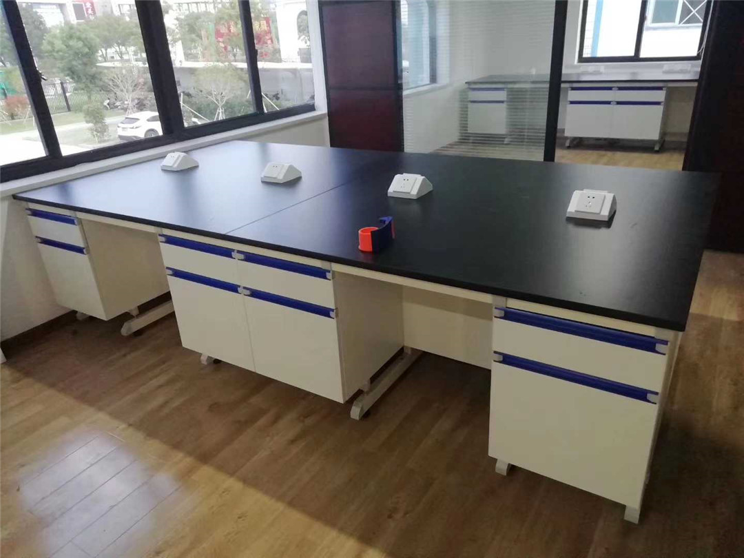 实验室中央台