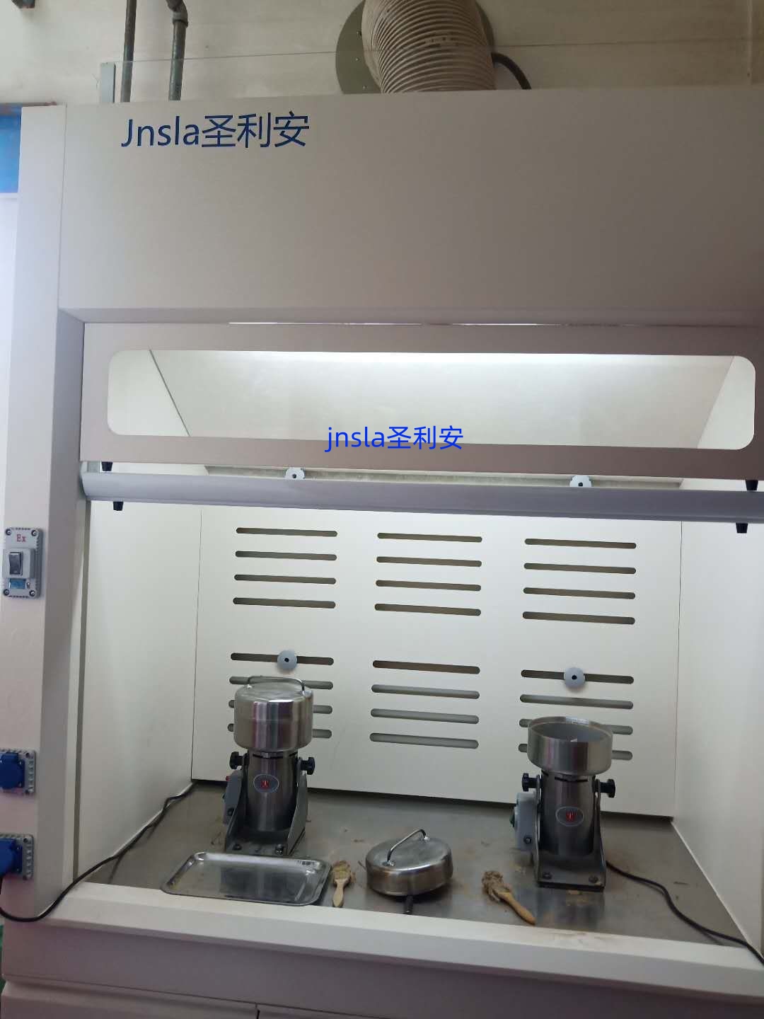 mmexport1606784755542.jpg